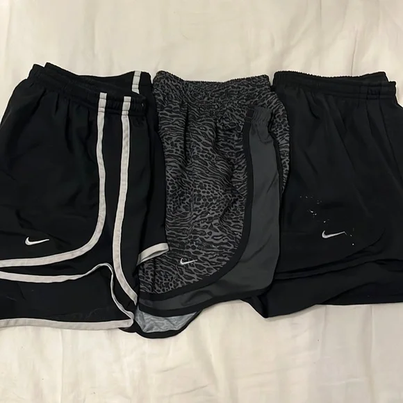Dri-fit Nike shorts 3 pairs - Picture 1 of 1